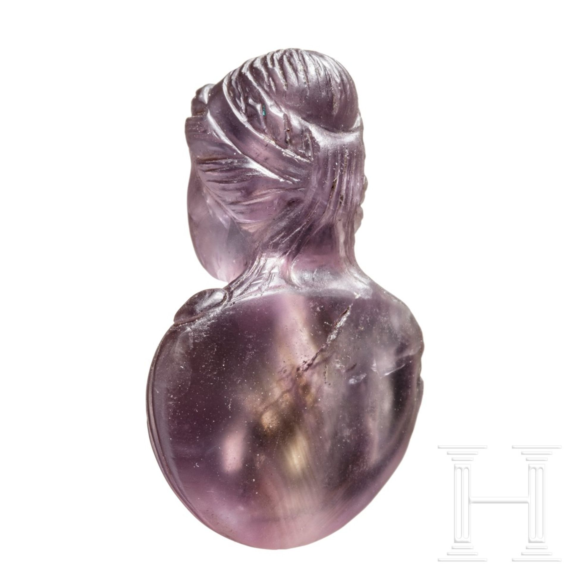 Miniaturbüste einer Frau, violetter Amethyst, parthisch, 2. - 1. Jhdt. v. Chr. - Bild 3 aus 5