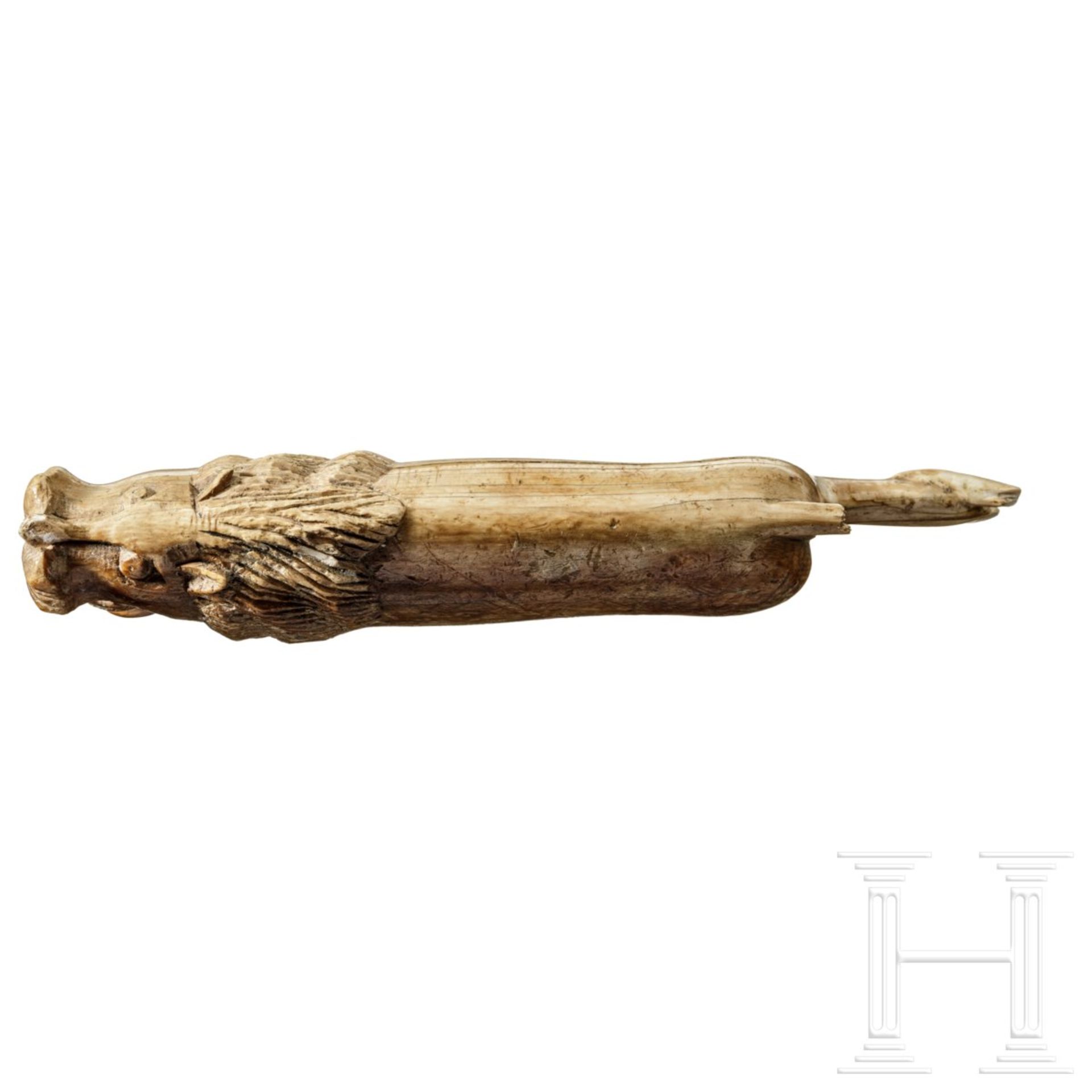 Große Löwenfigur aus Elfenbein, wohl vorderasiatisch, ca. 1000 - 500 v. Chr. - Bild 6 aus 7