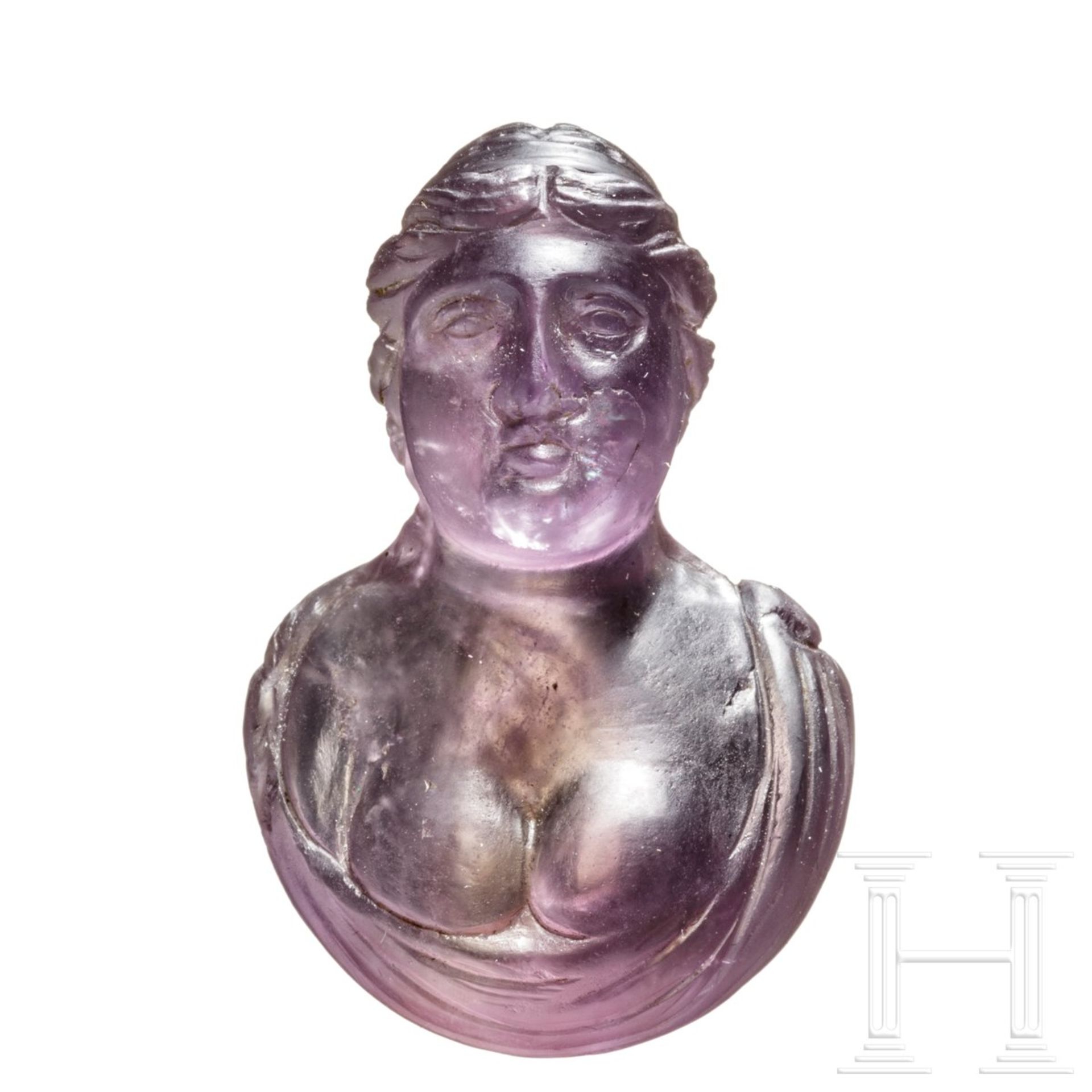 Miniaturbüste einer Frau, violetter Amethyst, parthisch, 2. - 1. Jhdt. v. Chr. - Bild 2 aus 5