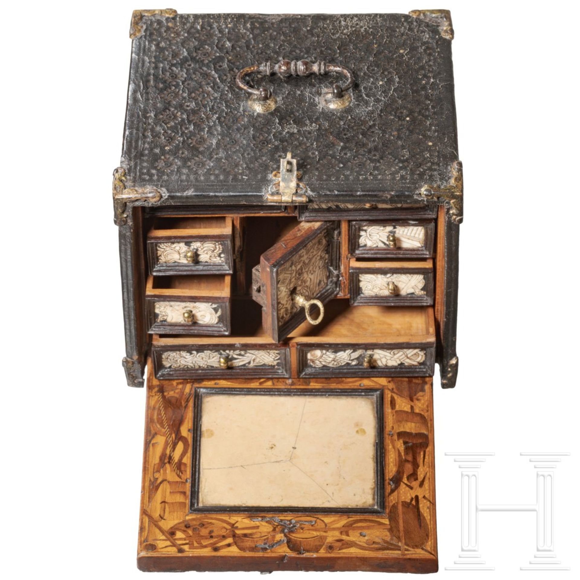 Lederbezogenes Miniatur-Kabinett, wohl Nürnberg, um 1600 - Image 3 of 9