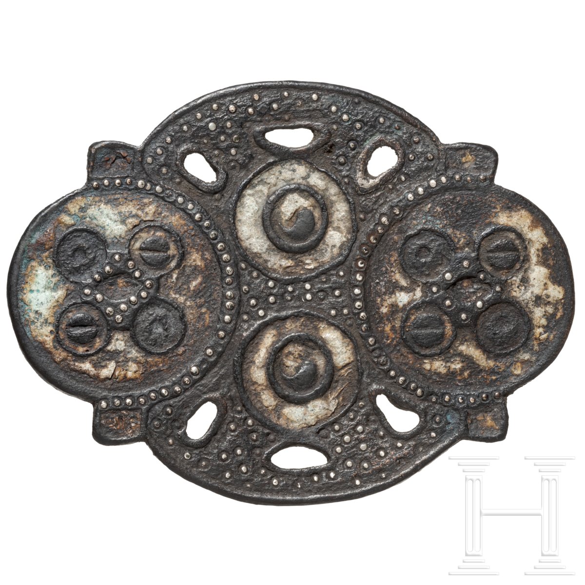 Pferdegeschirrbeschlag mit Emaille- und Silbereinlagen, keltisch, 1. Jhdt. v. - 1. Jhdt. n. Chr.