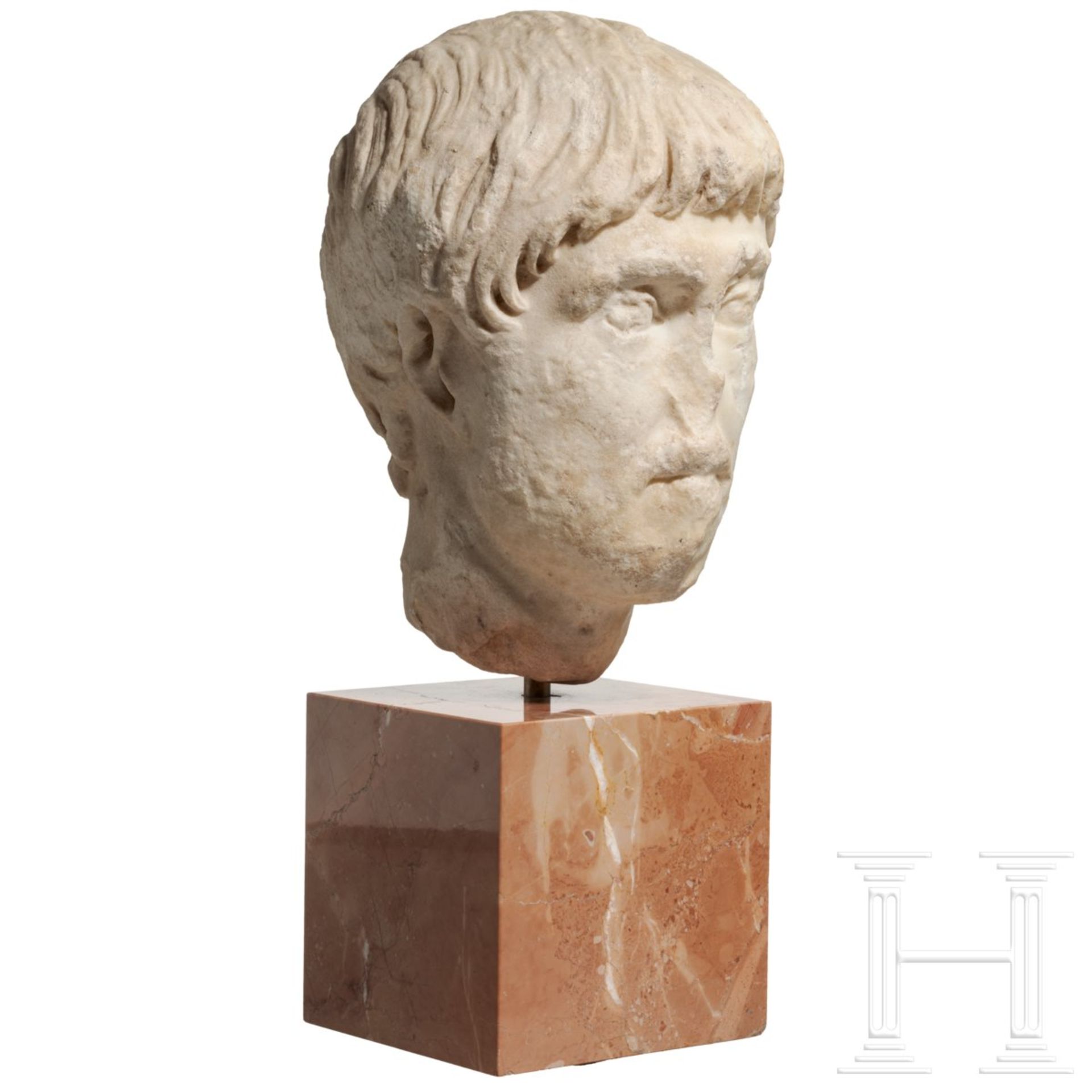 Marmorkopf eines jungen Mannes, römisch, 2. Jhdt., Hadrianische bis Antoninische Zeit - Image 3 of 6