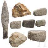 Eindrucksvolles Set von acht Steinartefakten, Mitteleuropa, Altsteinzeit - Neolithikum