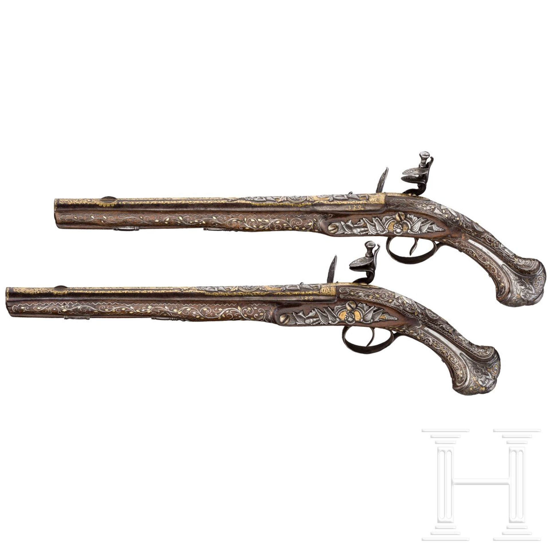 Ein Paar eisengeschnittene Luxus-Orientpistolen, osmanisch, um 1800 - Bild 3 aus 9