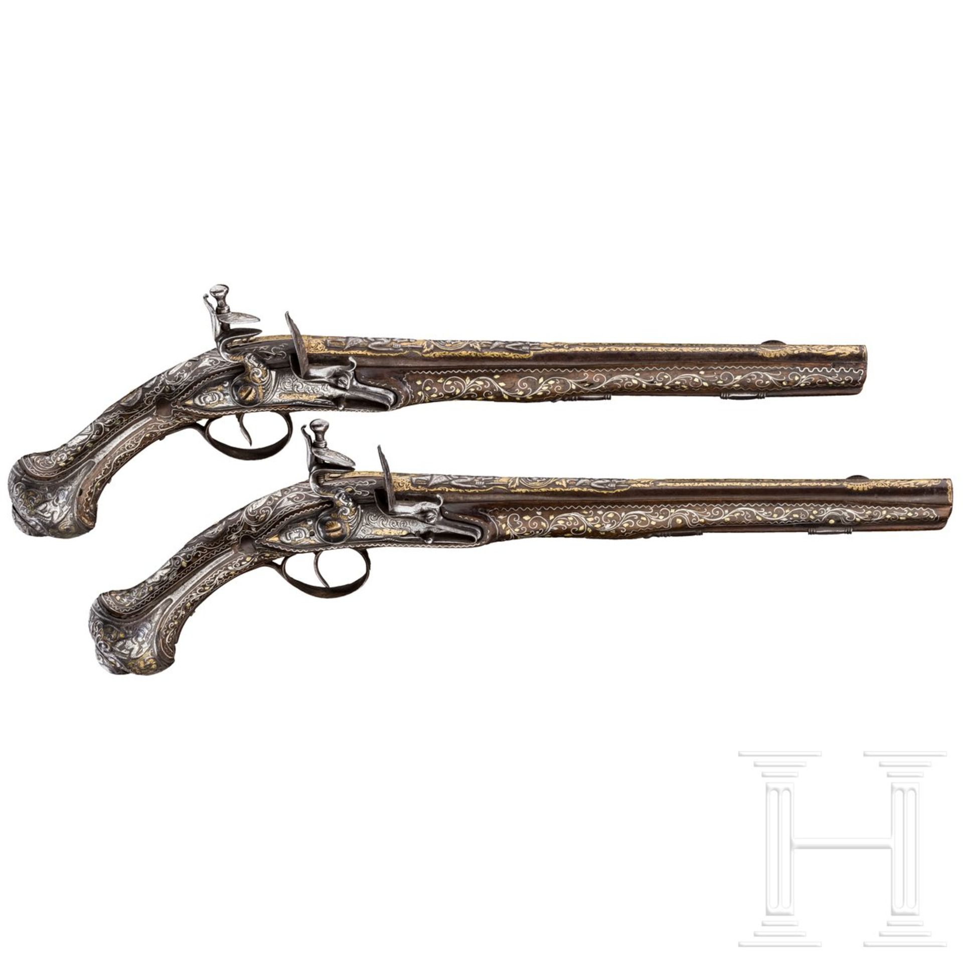 Ein Paar eisengeschnittene Luxus-Orientpistolen, osmanisch, um 1800 - Bild 2 aus 9