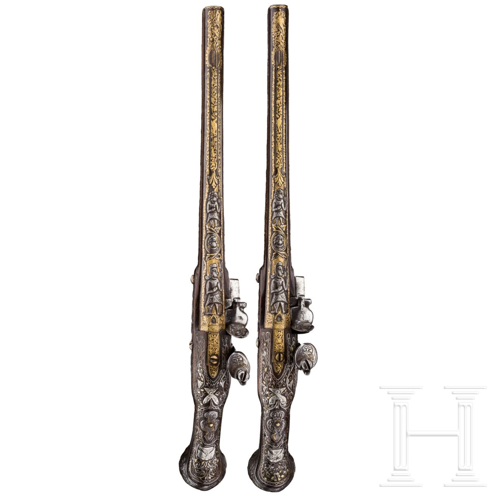 Ein Paar eisengeschnittene Luxus-Orientpistolen, osmanisch, um 1800 - Bild 4 aus 9