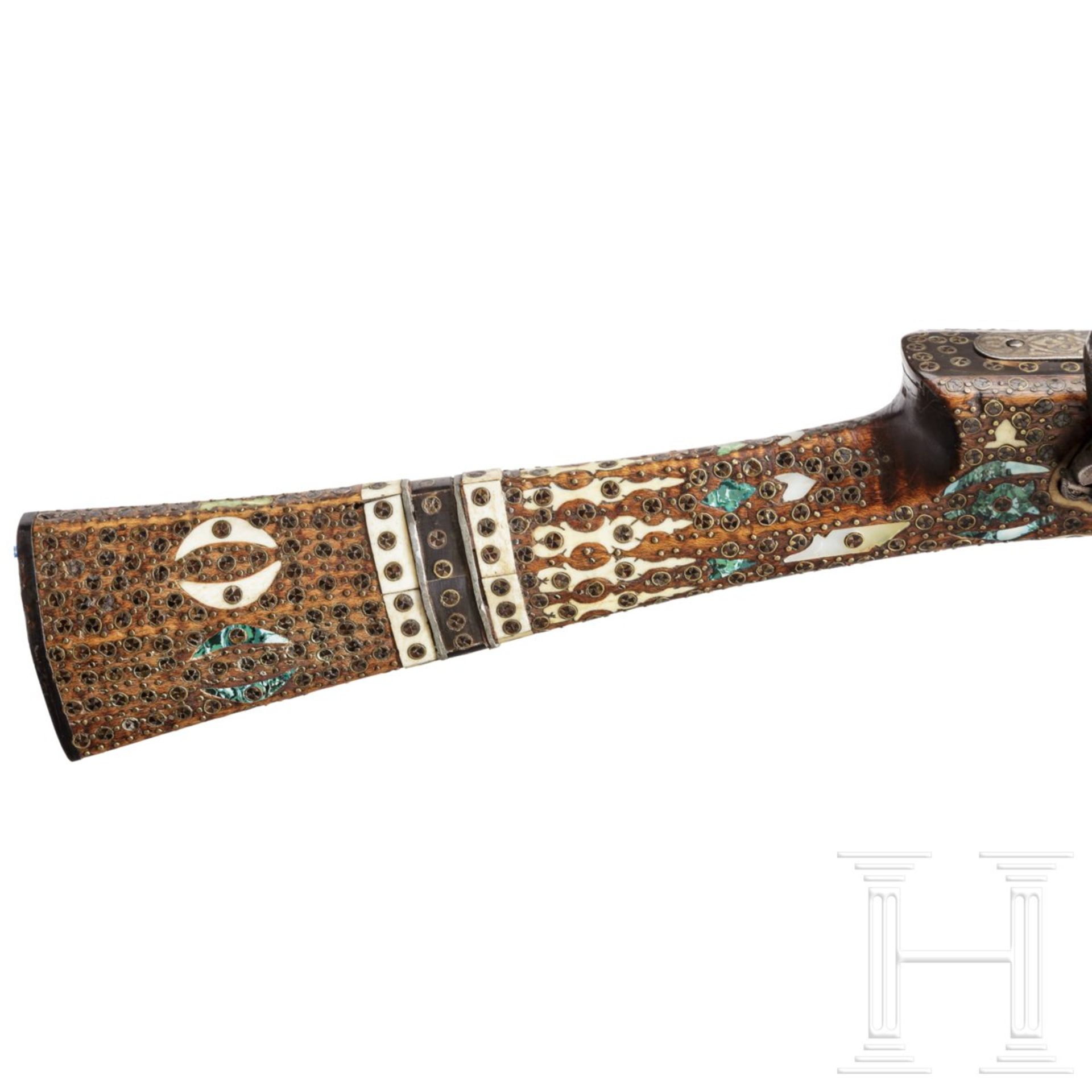 Miquelet-Büchse mit reich eingelegtem Schaft, Kaukasus, 1. Hälfte 19. Jhdt. - Bild 4 aus 5