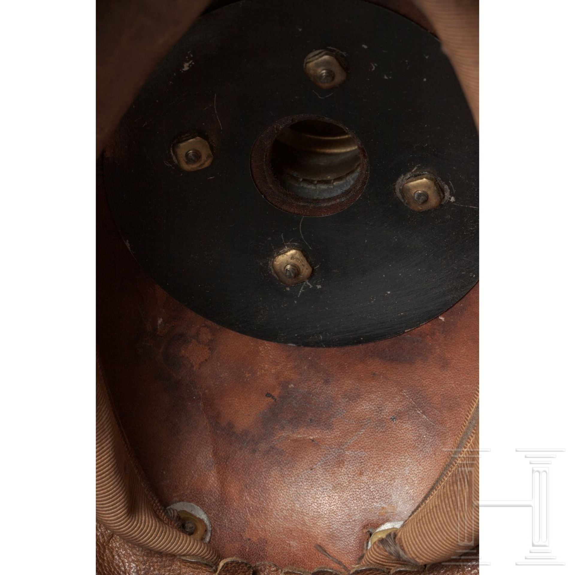 Helm für Offiziere des Holsteinischen Feldartillerie-Regiments 24, 3. Batterie, um 1900 - Bild 6 aus 7