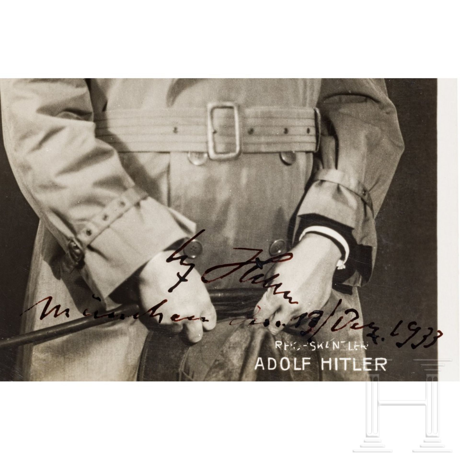 <de>Adolf Hitler – eigenhändig signierte Hoffmann-Fotopostkarte vom Dezember 1933<br>Dreiviertelport - Bild 4 aus 4
