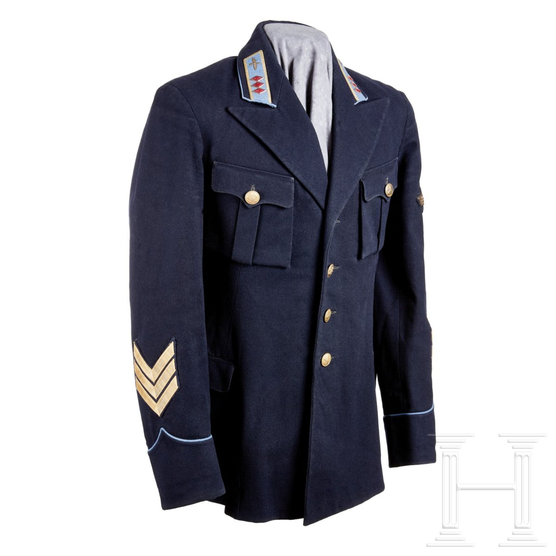 <de>Uniform eines Oberbefehlshabers der Luftwaffe<br>Uniformrock aus dunkelblauem Wollstoff, offener - Bild 6 aus 19