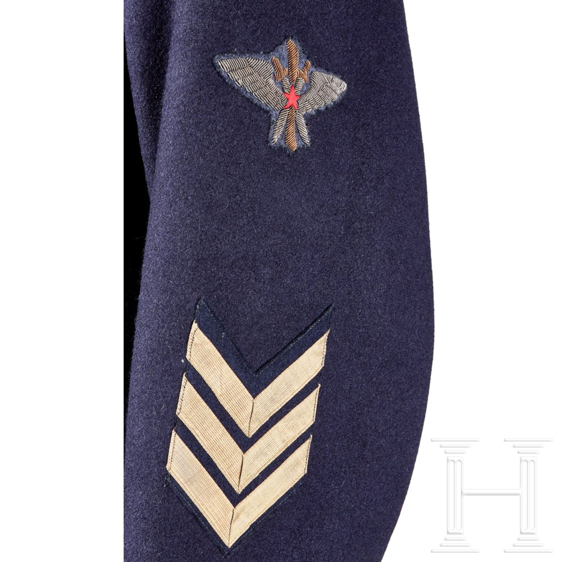 <de>Uniform eines Oberbefehlshabers der Luftwaffe<br>Uniformrock aus dunkelblauem Wollstoff, offener - Bild 11 aus 19