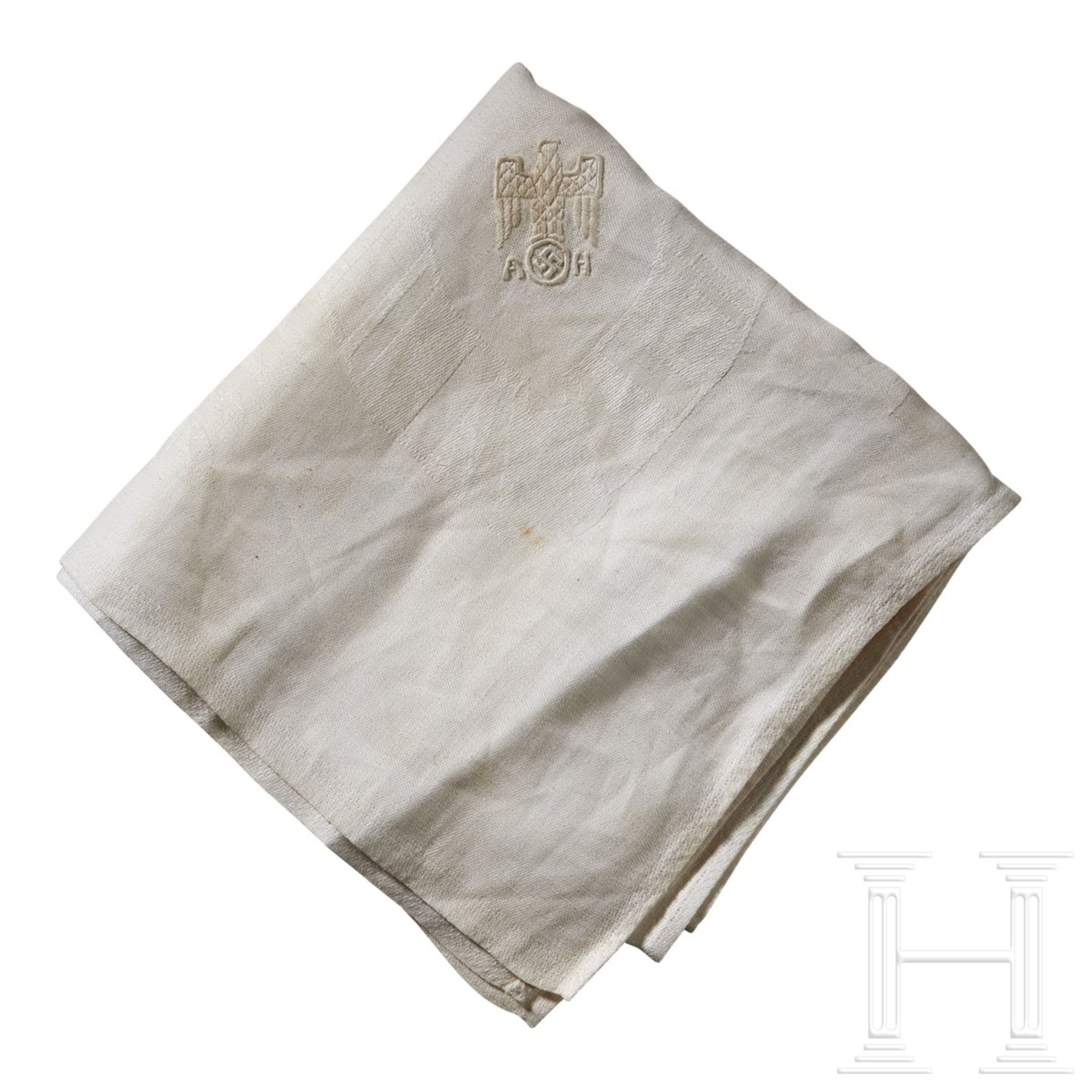 <de>Adolf Hitler – a Napkin from his Formal Personal Table Service<br>White color cloth linen napkin