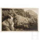 Adolf Hitler – signierte Hoffmann-Postkarte "Eine stille Stunde im Berchtesgadener Land", 1934Hitler