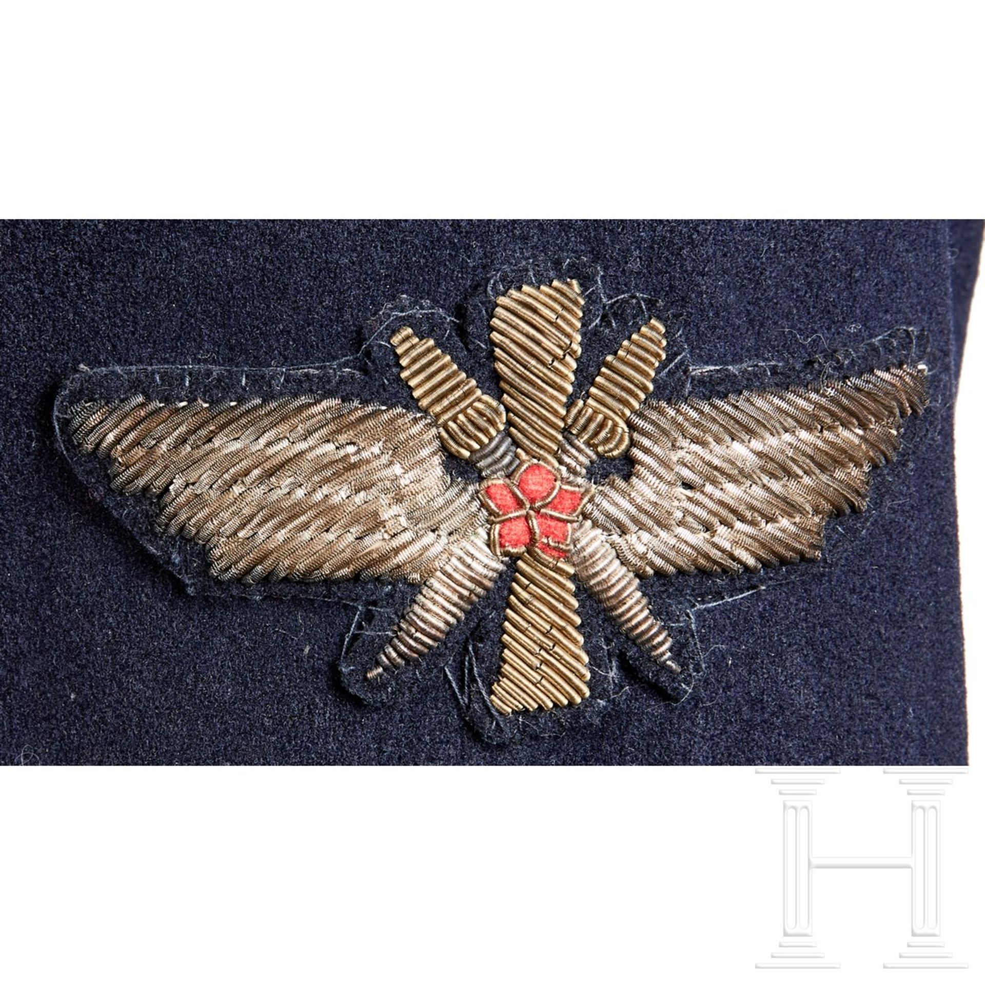 <de>Uniform eines Oberbefehlshabers der Luftwaffe<br>Uniformrock aus dunkelblauem Wollstoff, offener - Bild 14 aus 19