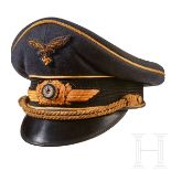 Schirmmütze für einen General der LuftwaffeBlaugrauer feiner Wollstoff, schwarzes