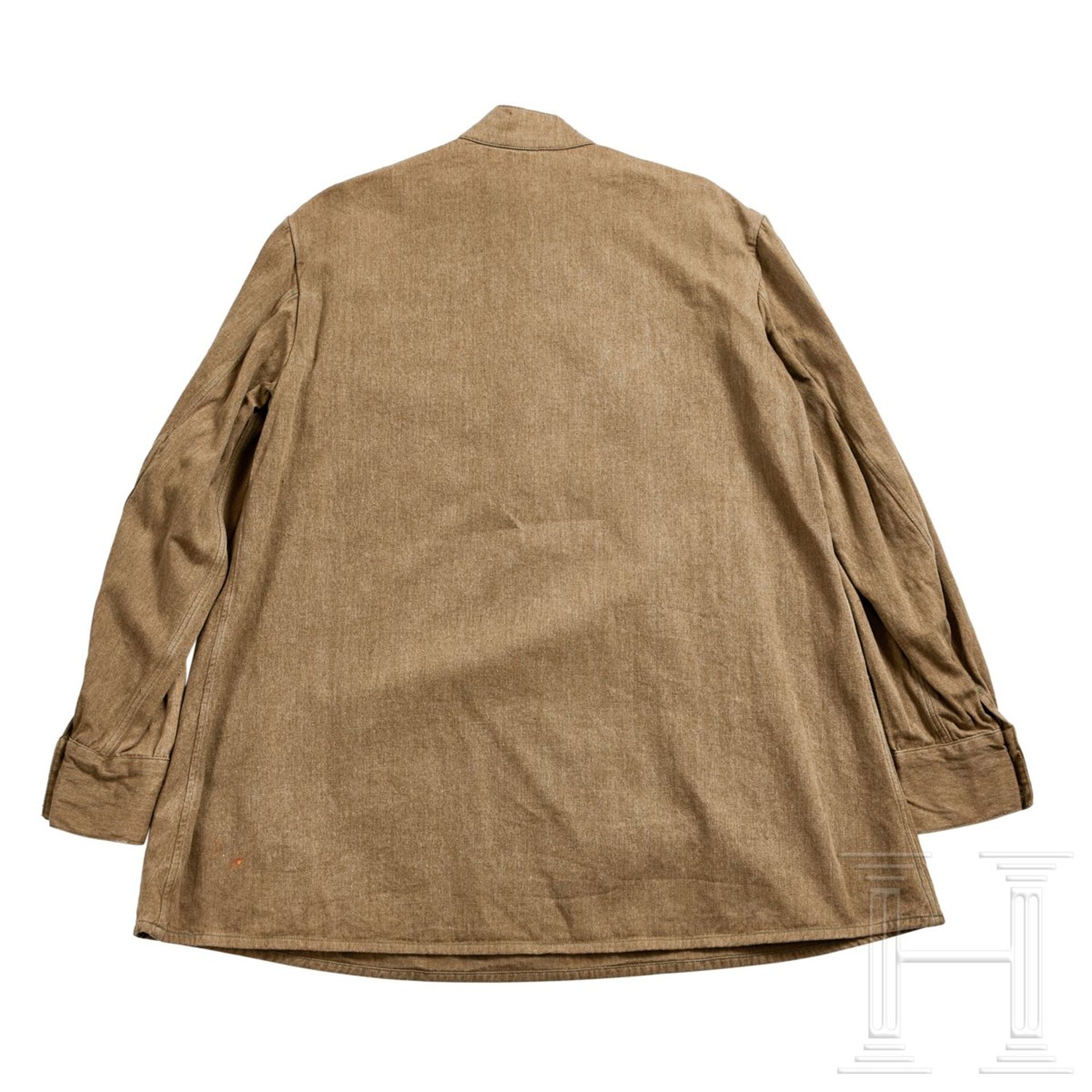 <de>An Air Force Officer's Gymnastyorka <br>Olive-brown ribbed cotton pullover, three-button front c - Bild 2 aus 5