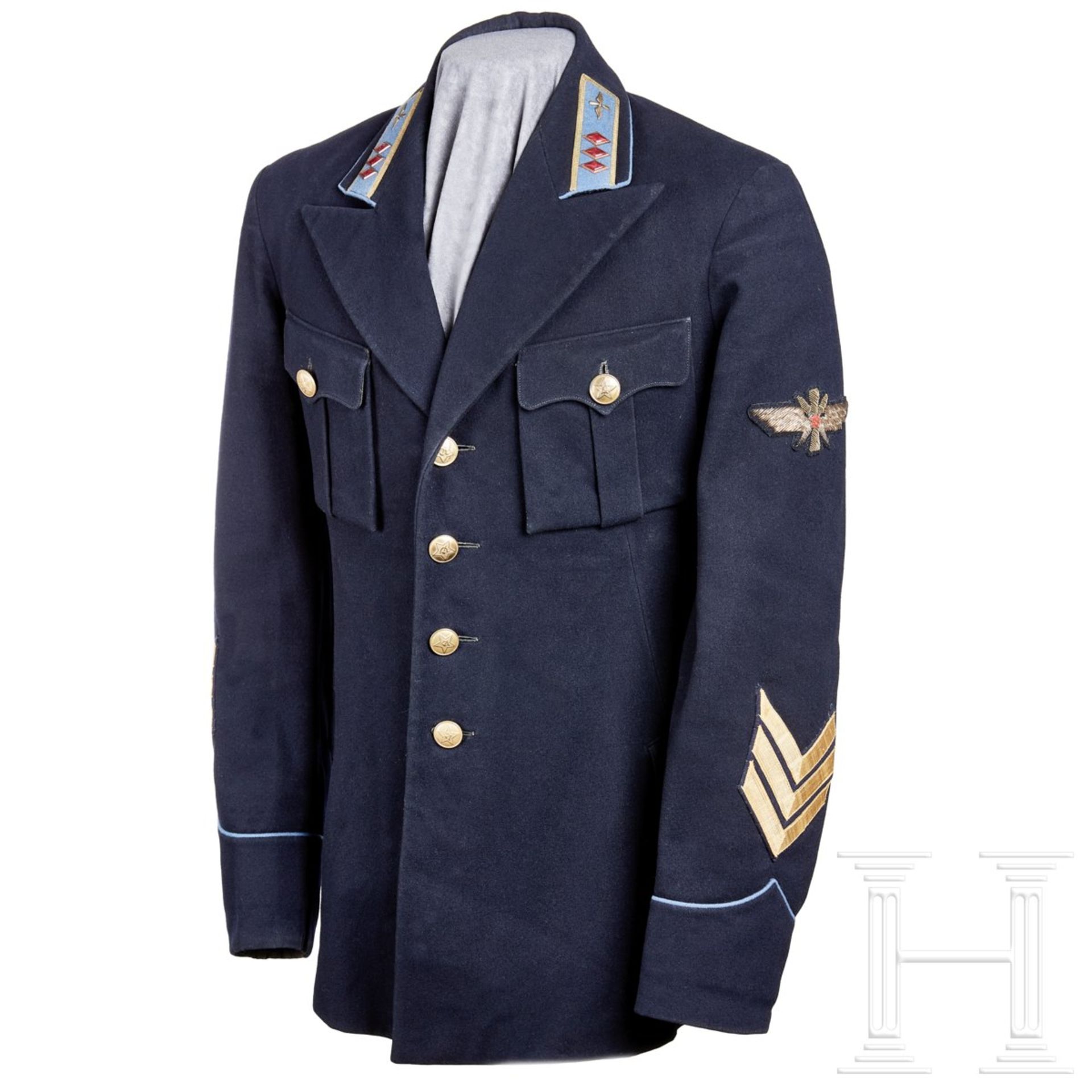 <de>Uniform eines Oberbefehlshabers der Luftwaffe<br>Uniformrock aus dunkelblauem Wollstoff, offener - Bild 5 aus 19