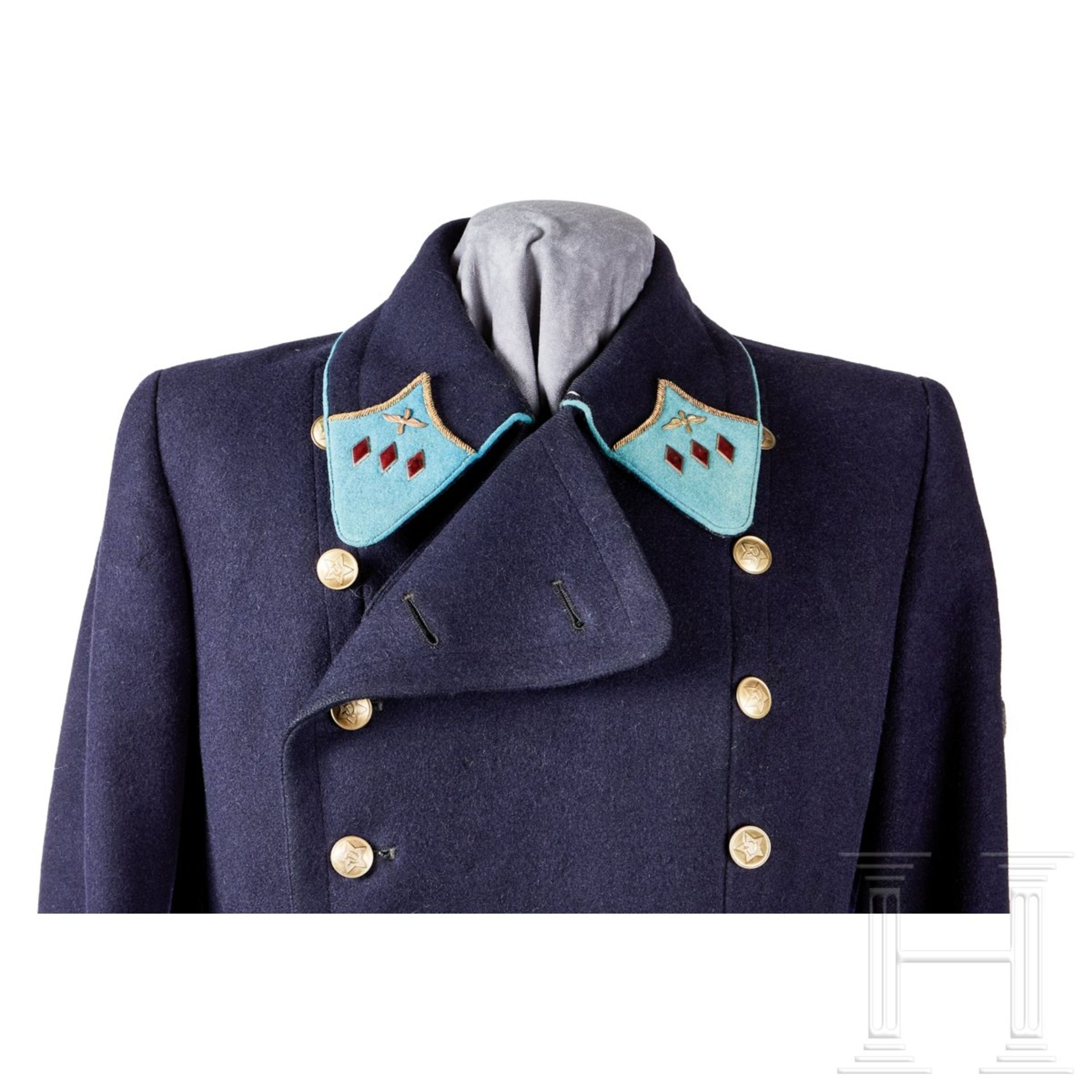<de>Uniform eines Oberbefehlshabers der Luftwaffe<br>Uniformrock aus dunkelblauem Wollstoff, offener - Bild 8 aus 19