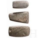 Drei geschliffene Steinbeile, Chalkolithikum, 3. Jtsd. v. Chr.