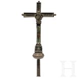 Barockes Vortragekreuz aus Bronze, deutsch, um 1700