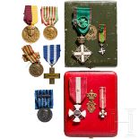 Orden der Krone von Italien - Kreuz der Ritter im Etui und weitere Auszeichnungen, Italien, 20. Jhdt