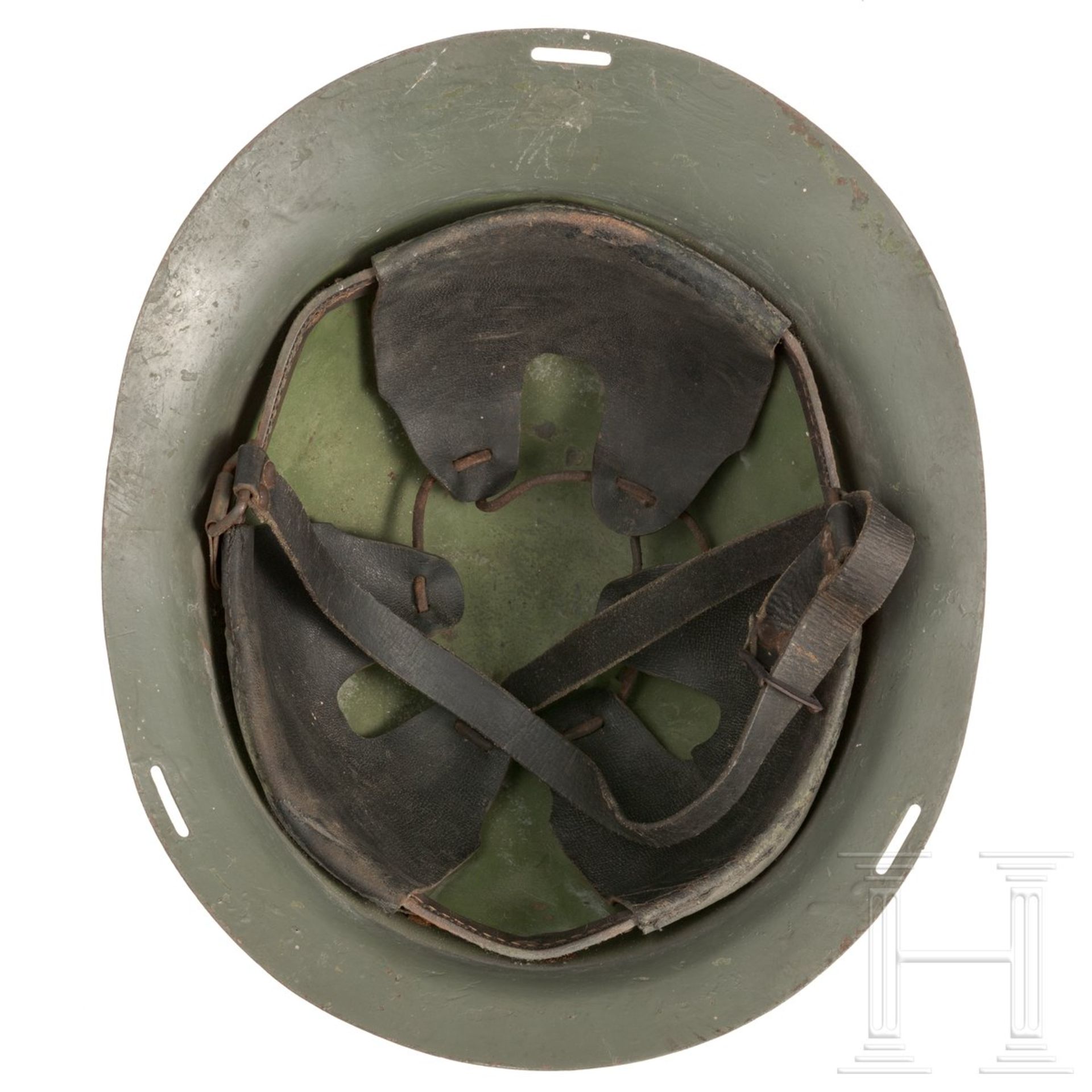 Stahlhelm mit Luftschutzemblem, deutsch, 1940er Jahre - Image 4 of 4