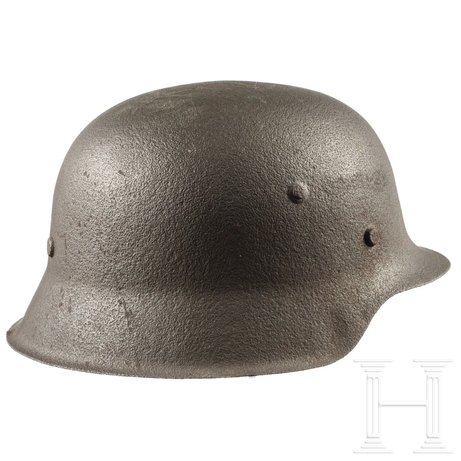 Stahlhelm M 42, umgearbeitet zu Kelle, deutsch, 1945/46 - Image 3 of 4