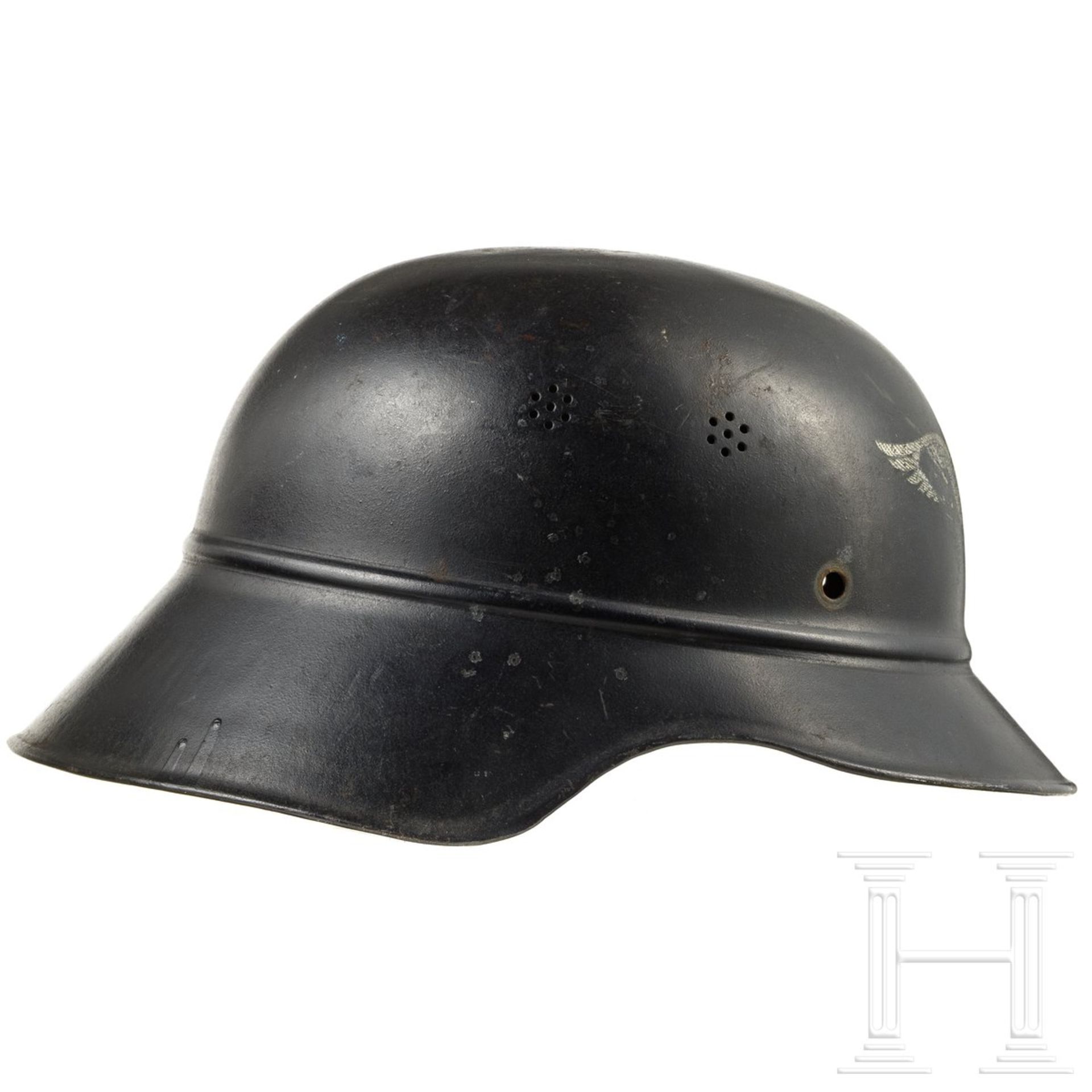 Zwei Luftschutzhelme M 39, deutsch, 1939 - 1945 - Bild 5 aus 8