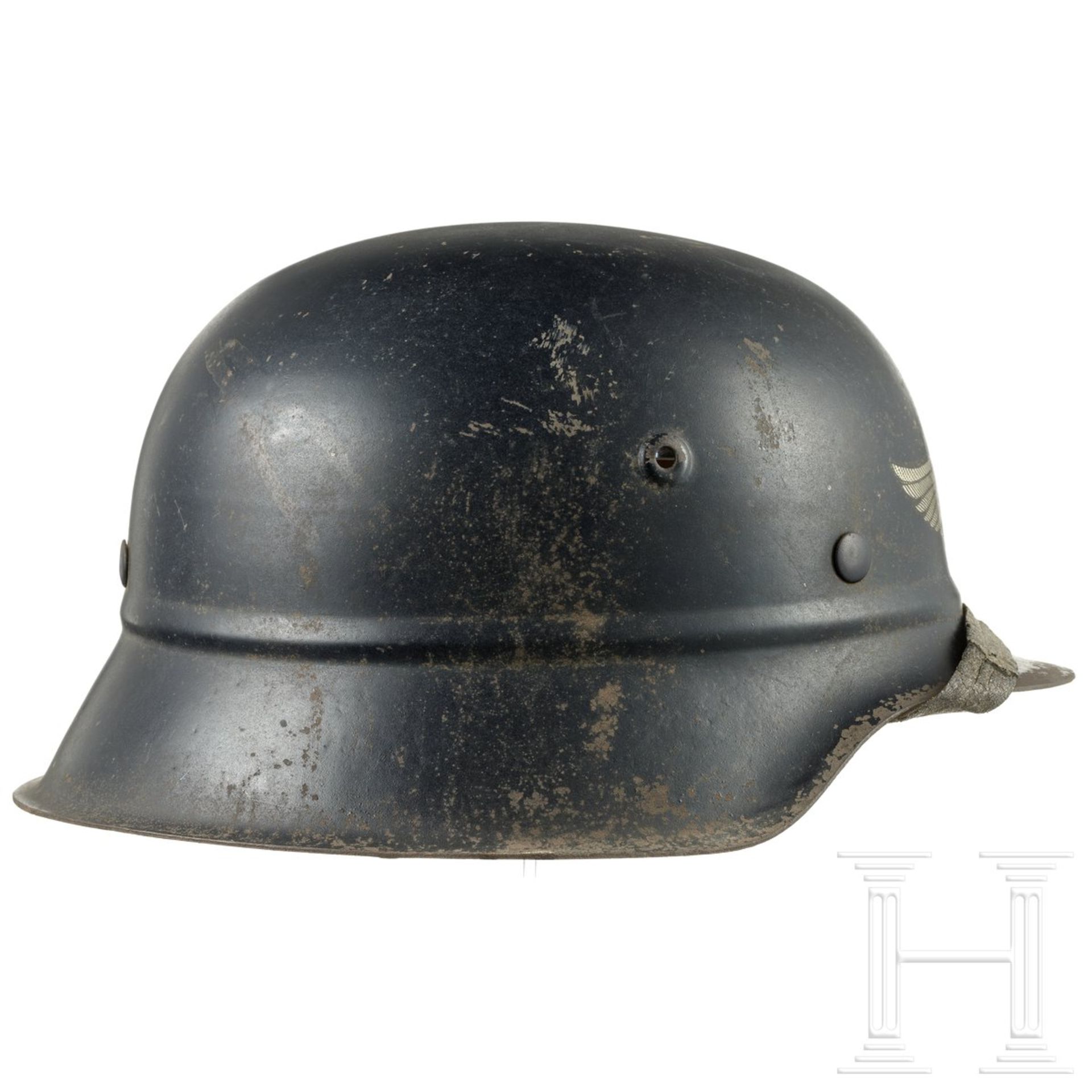 Stahlhelm M 42 für Luftschutz, deutsch, um 1942 - 1945 - Bild 2 aus 5