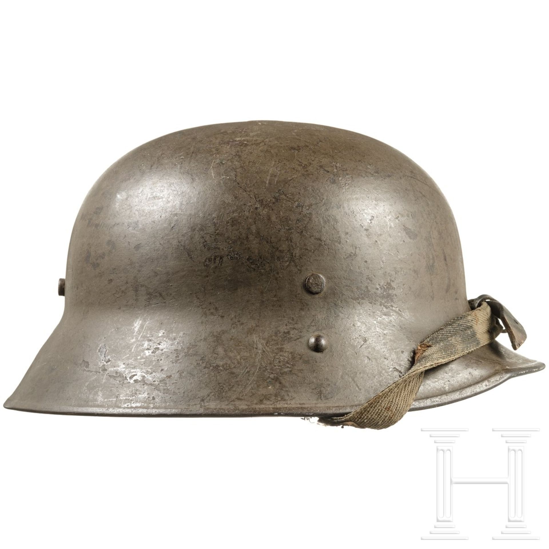 Stahlhelm Modell Berndorfer, modifiziert, Österreich-Ungarn, um 1918 - Bild 2 aus 5