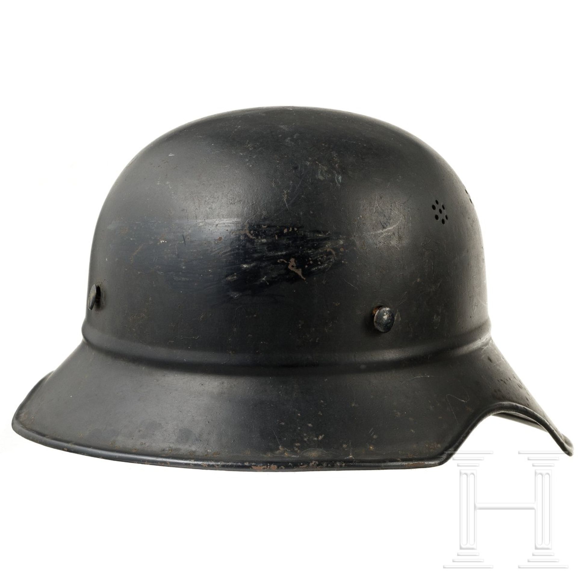 Zwei Luftschutzhelme M 39, deutsch, 1939 - 1945 - Bild 2 aus 8