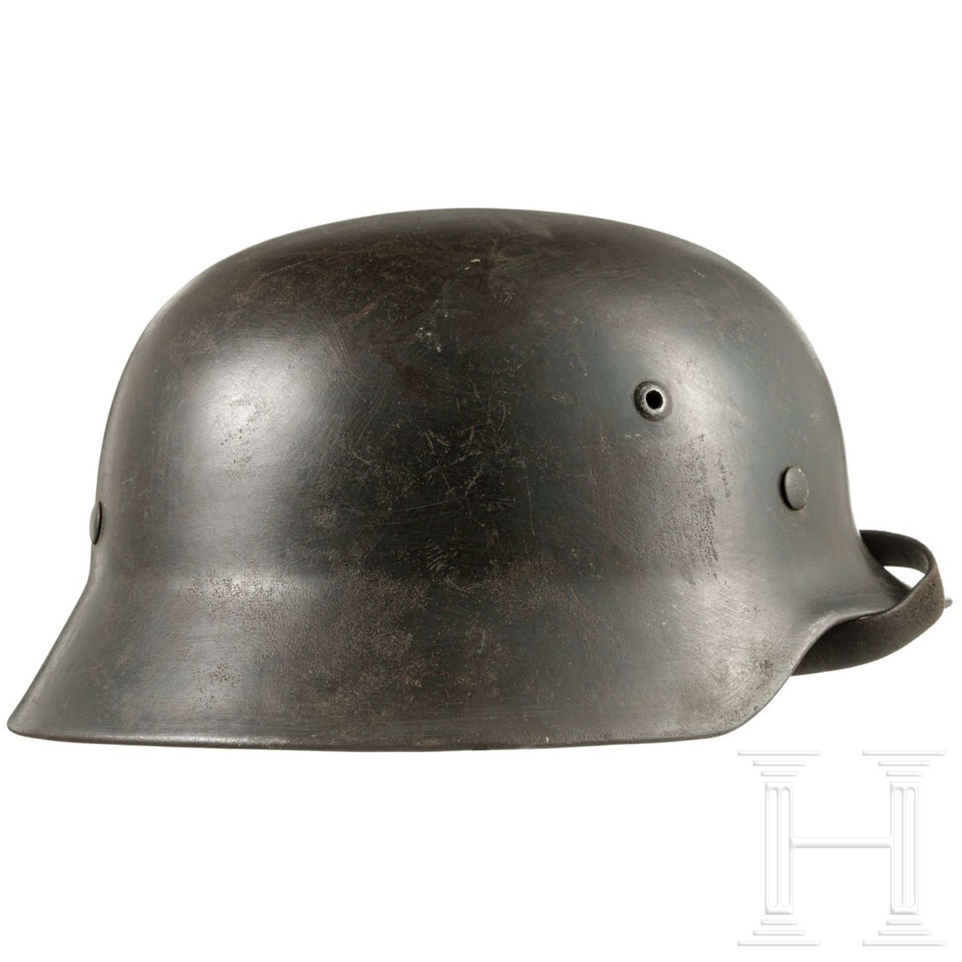 Stahlhelm M 35 der Luftwaffe, deutsch, 1935 - 1945 - Bild 2 aus 6