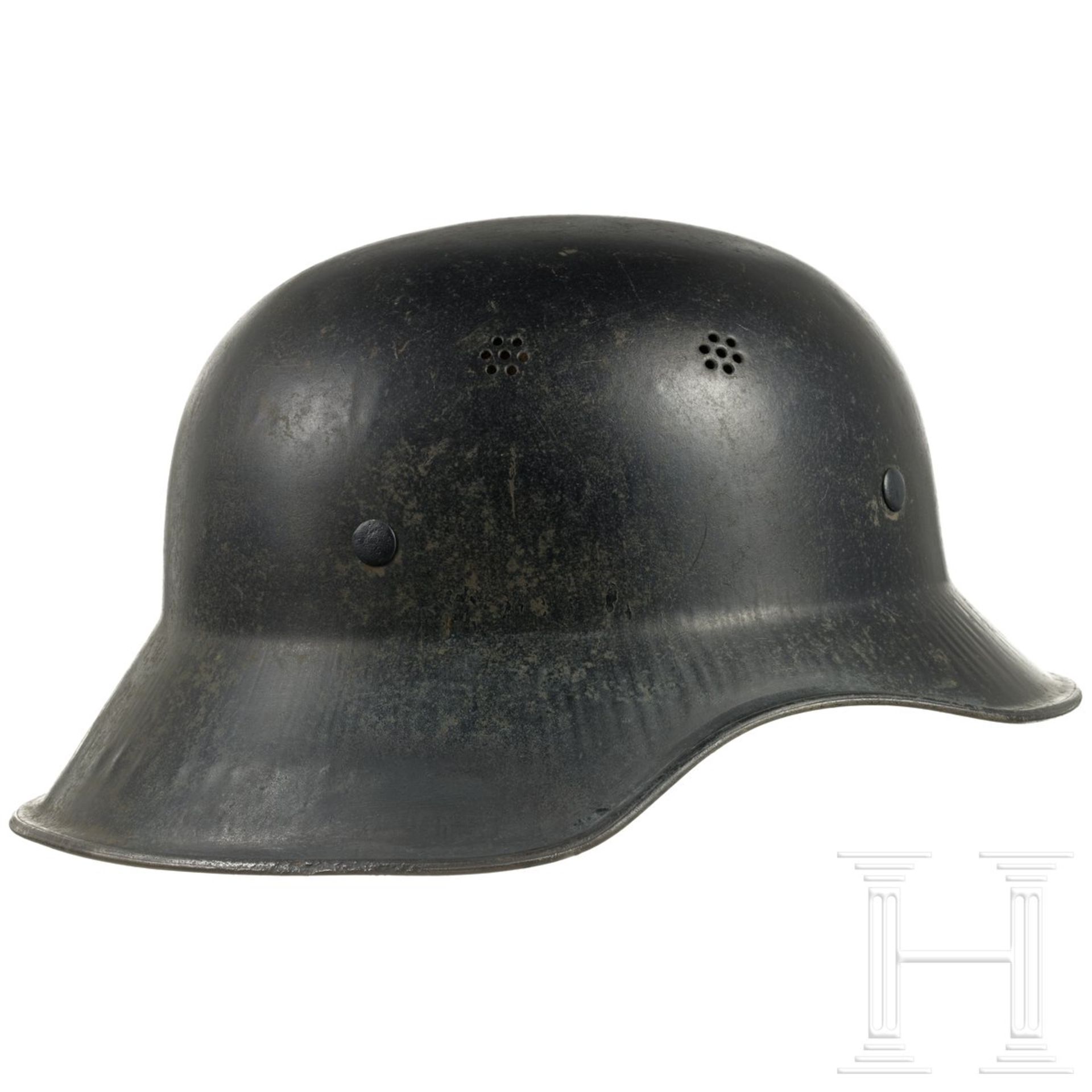 Stahlhelm des Luftschutzes, deutsch, um 1944/45 - Bild 2 aus 3