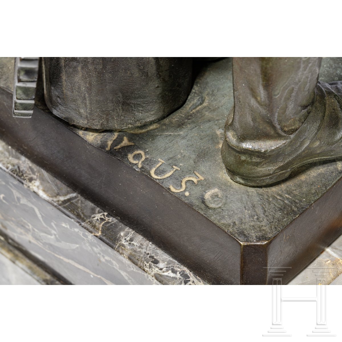 Große Bronzefigur eines Schmiedes am Amboss - Image 5 of 7