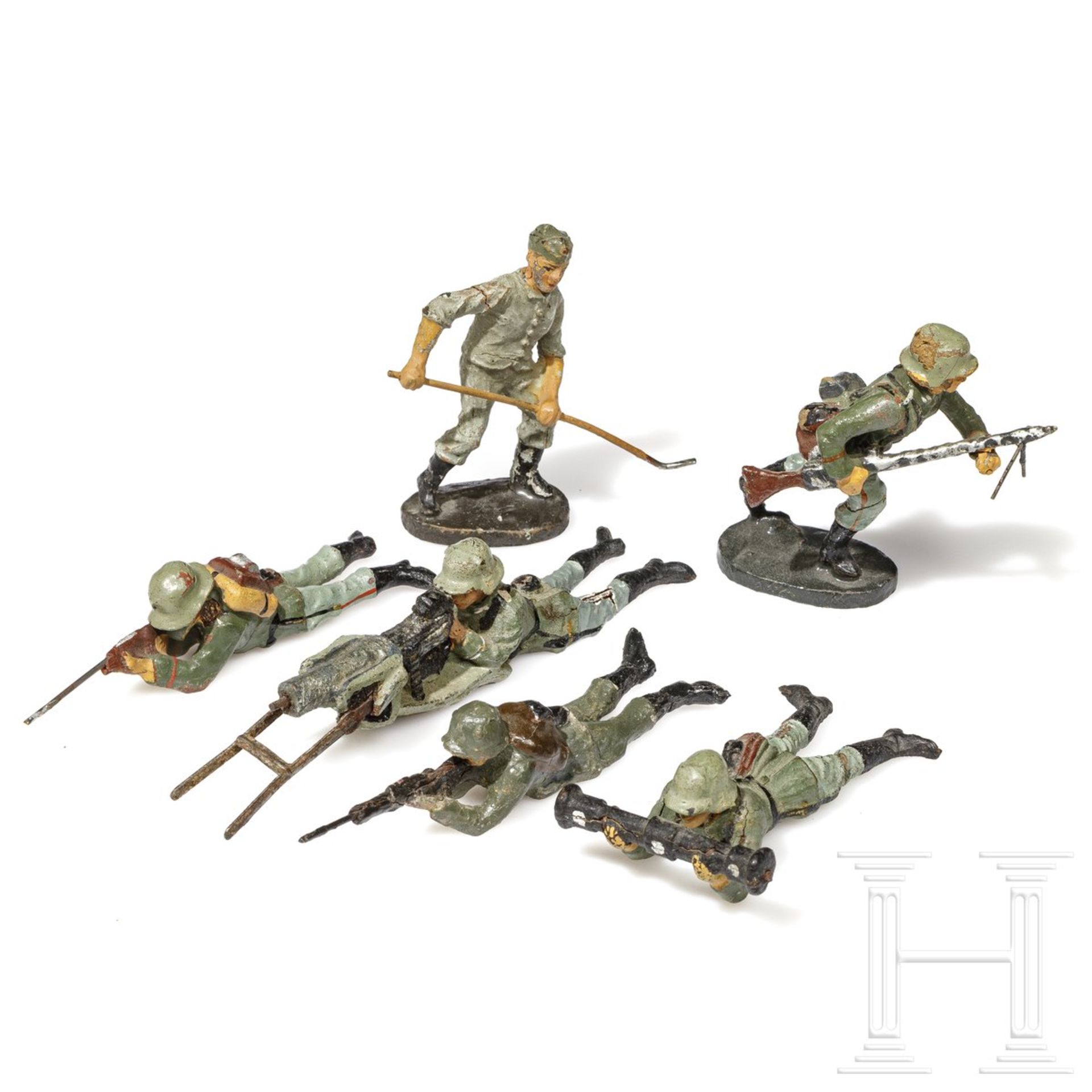 Ca. 25 Elastolin- und Lineol-Soldaten mit Sanitätsfiguren sowie drei Laufgräben  - Bild 4 aus 7