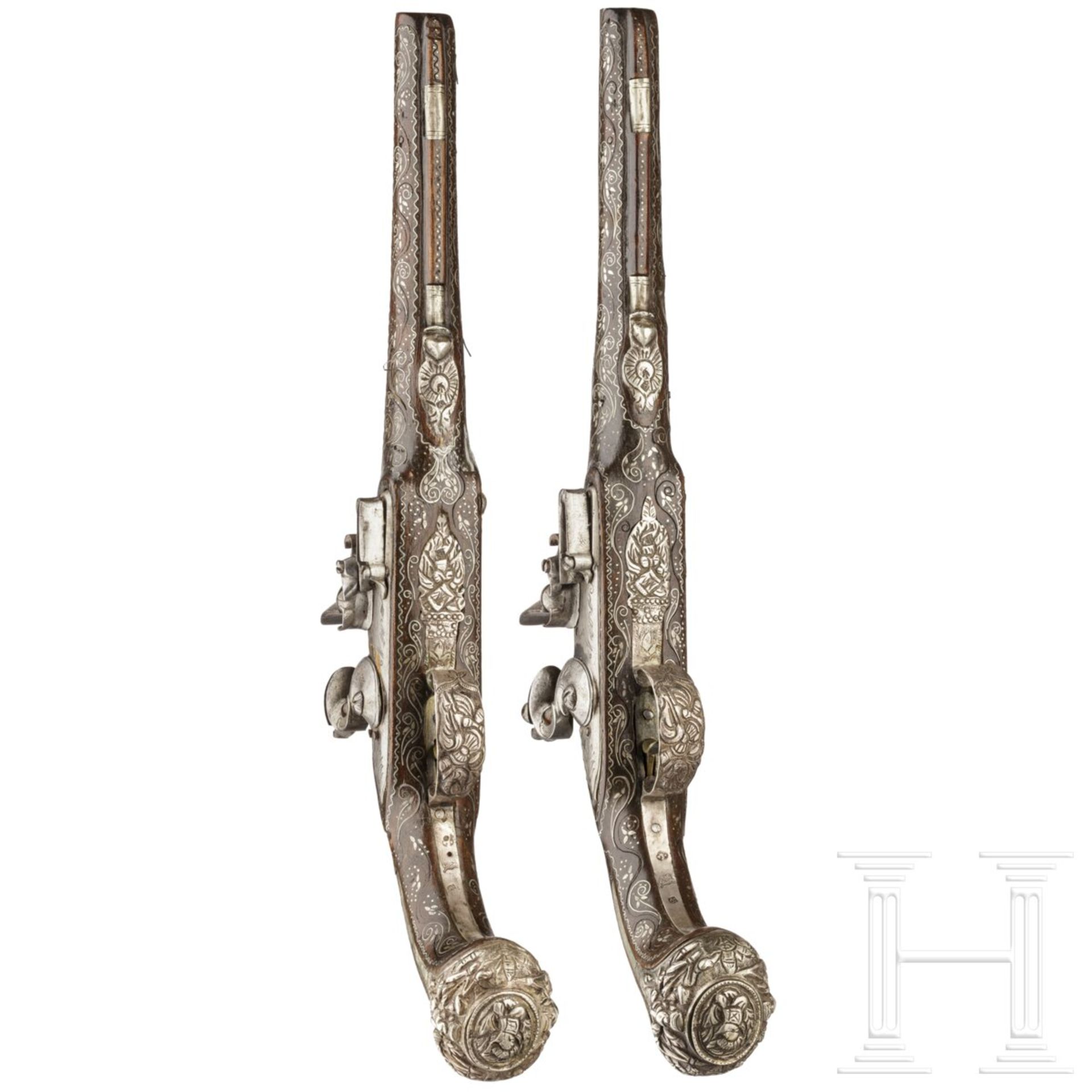 Ein Paar silbermontierte Luxus-Steinschlosspistolen, osmanisch, um 1820 - Image 4 of 6