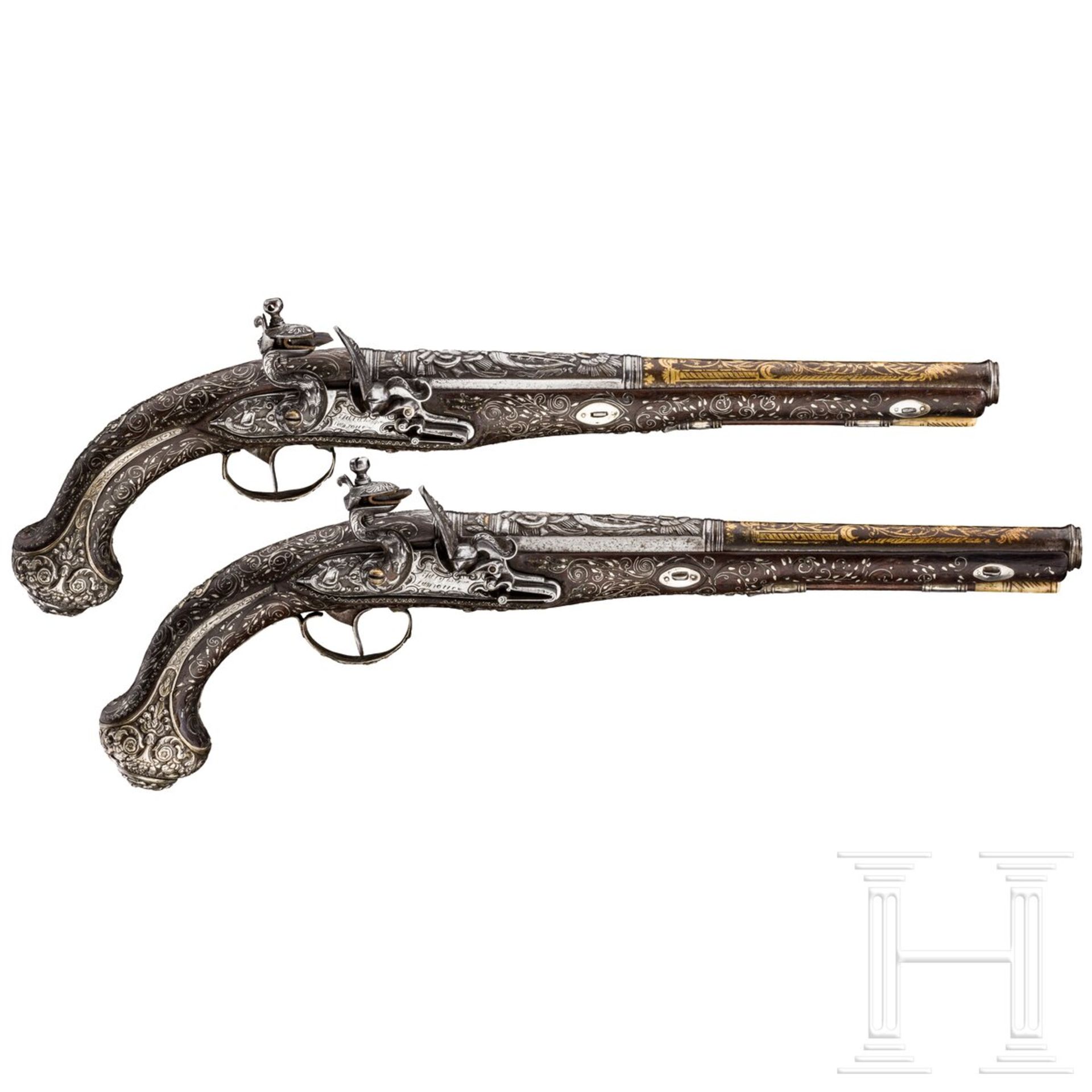 Ein Paar silbermontierte Luxus-Orientpistolen, französische Exportarbeit für den osmanischen Markt, - Image 2 of 7