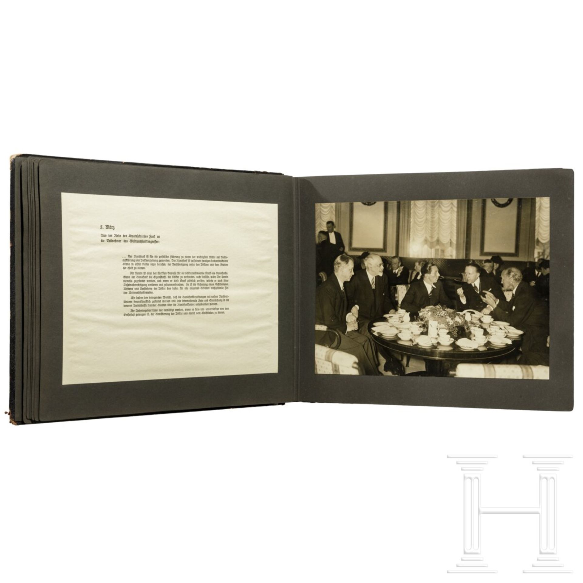 Geschenk-Fotoalbum der Partei 1937 mit 56 großformatigen Fotos und Textblättern - Image 13 of 17