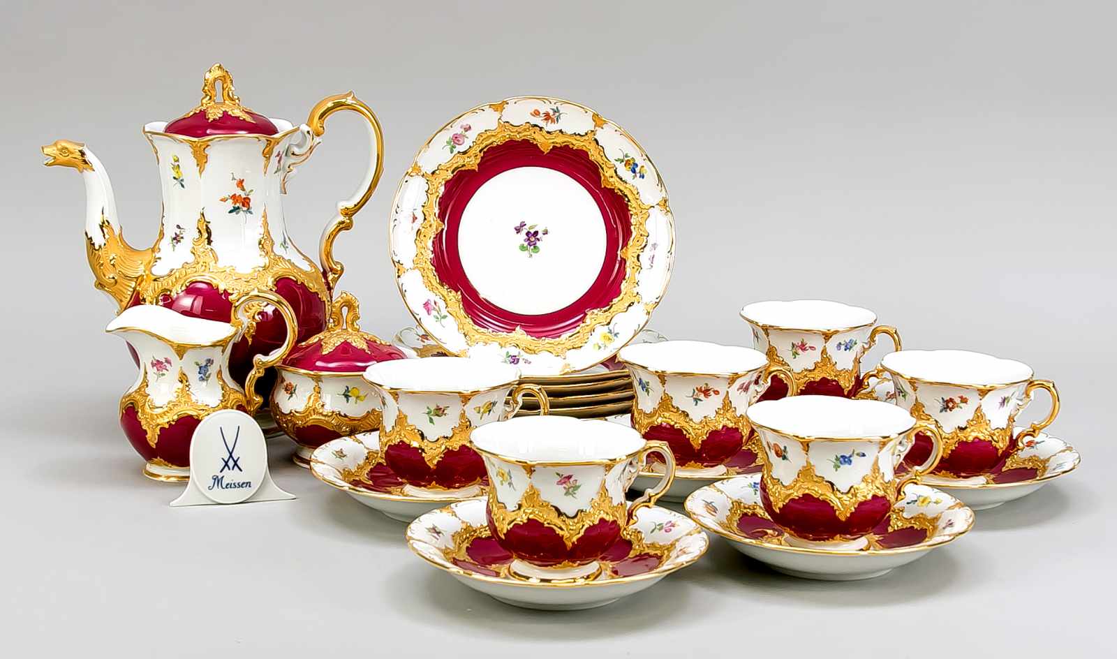 Kaffeeprunkservice für 6 Personen, 22-tlg., Meissen, Marke nach 1950, 2. W., B-Form, Reliefdekor