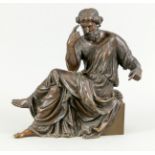 Wohl Frankreich, 19. Jh., Skulptur eines sitzenden Philosophen, mit dem Fingen an die Stirn w
