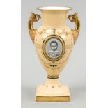 Amphorenvase, KPM Berlin, 1830er Jahre, sog. 'Französische Vase' mit hochgezogenen Henkeln n