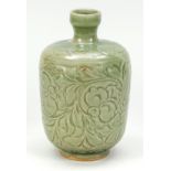 Yaozhou Vase im Song-Stil, China, wohl Ming-zeitlich. Leicht bauchige, geschulterte Form mit