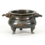 Censer/Koro, China, 19. Jh. (oder früher?), Bronze mit Restvergoldung. Runde, bauchige Form