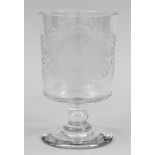 Großes Fußglas, um 1900, runder Scheibenstand, gedrückter Balusterschaft, zylindrische Kup