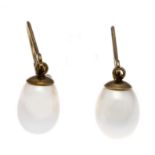 Perlen-Ohrringe GG 333/000 mit 2 weißen ovalen Zuchtperlen 10,5 x 7,5 mm, L. 29 mm, 2,3 g