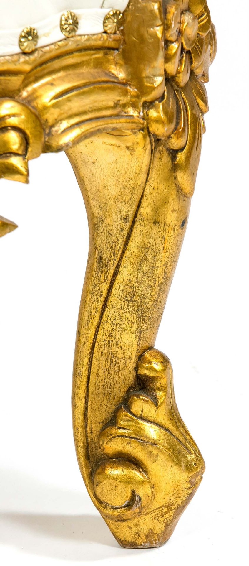 Prunksessel im Louis-Quinze-Stil, 20. Jh, Buche massiv, reich floral beschnitzt und vergoldet, - Image 4 of 6