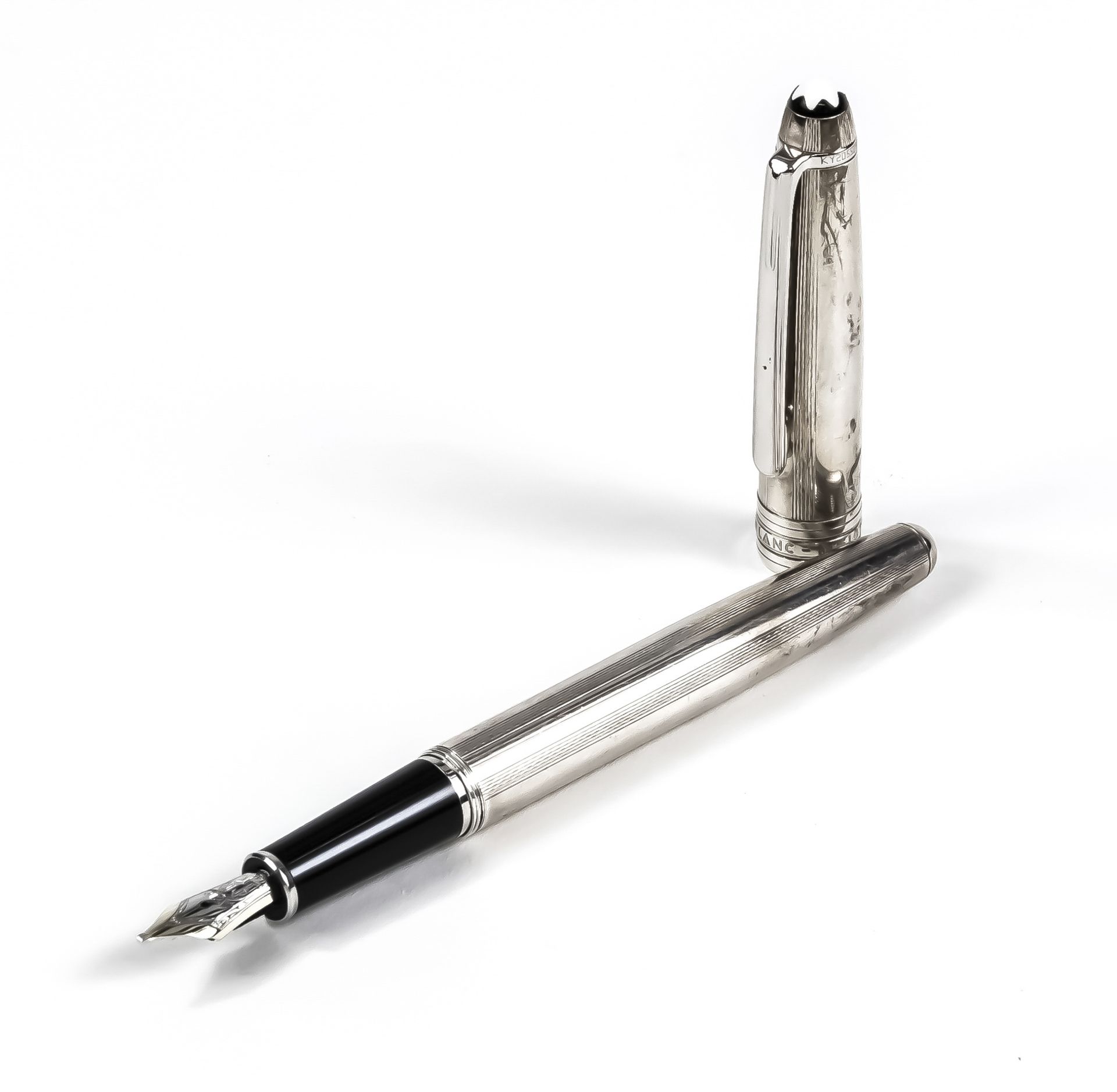 Montblanc Meisterstück cartridge fountain pen, 2nd h. 20th c., 18 ct (750) yellow gold/white gold
