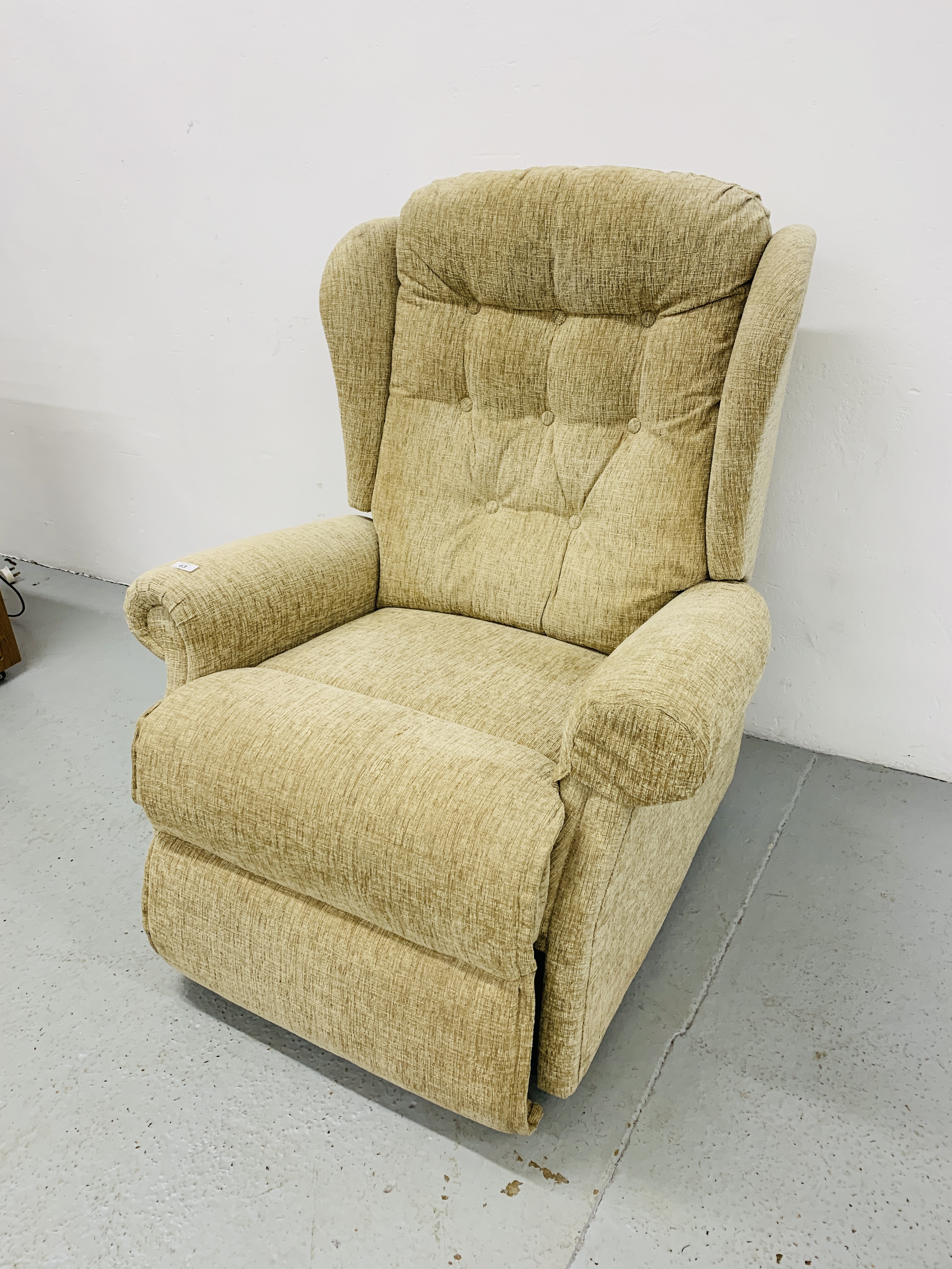 MODERN BUTTON BACK FAWN UPHOLSTERED ELECTRIC RECLINING ARMCHAIR - SOLD AS SEEN - Image 2 of 6