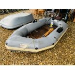 A AVON 8FT REDSTART INFLATABLE RIB WITH INFLATION PUMP AND OARS,