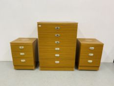 A MODERN WOOD GRAIN FINISH SIX DRAWER CHEST. WIDTH 77cm. HEIGHT 105cm.